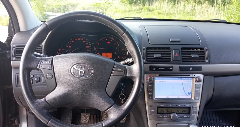 Toyota Avensis cena 16800 przebieg: 298600, rok produkcji 2007 z Dobrzany małe 79